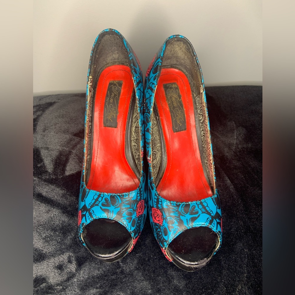 3/20$ Size 6 (UK 36) Iron Fist retro heel.